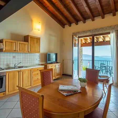 Domina Borgo Degli Ulivi - Garda Lejlighedshotel 4*