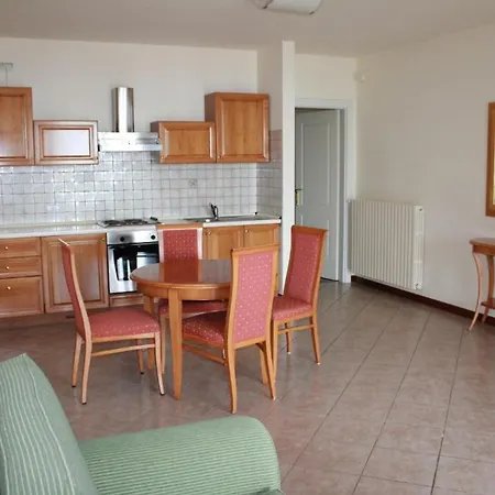 Lejlighedshotel Domina Borgo Degli Ulivi - Garda 4*