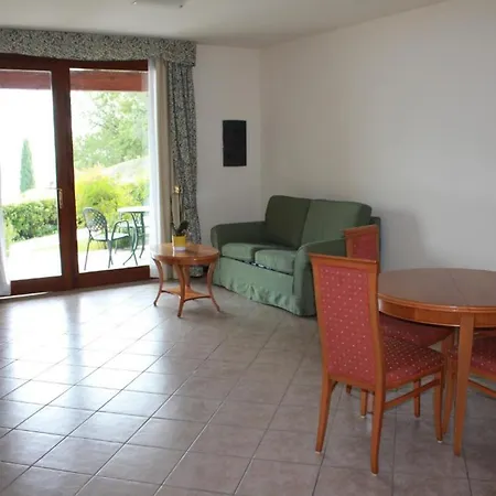 Domina Borgo Degli Ulivi - Garda Lejlighedshotel 4*